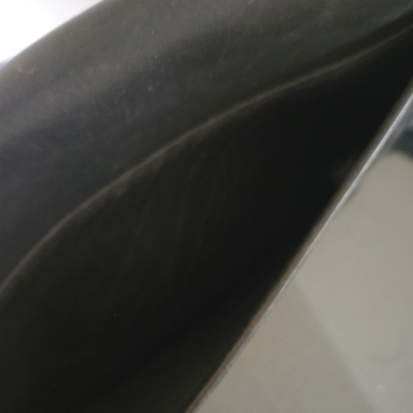 Classic Black Leather Shoulder Bag - Picture 8 of 11